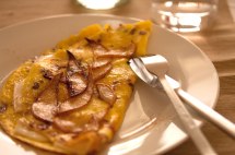 omelette-mit-birne-und-ziegenrolle_web